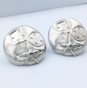 Vintage beach theme starfish sand dollar clip on earrings